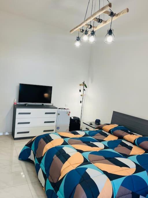 Orizzonte 5 Terre, Viale Italia 221 - Partenza Battelli 5 Terre La Spezia Luaran gambar