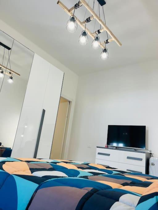Orizzonte 5 Terre, Viale Italia 221 - Partenza Battelli 5 Terre La Spezia Luaran gambar